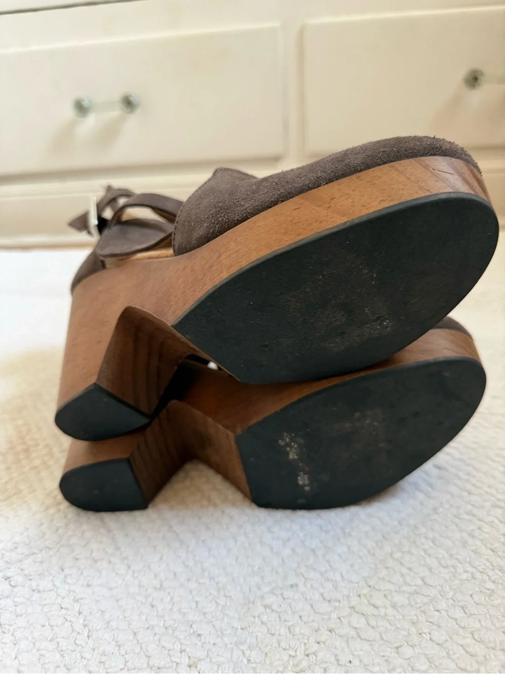 FREE PEOPLE Cedar Platform Clog in Taupe Suede Size 7